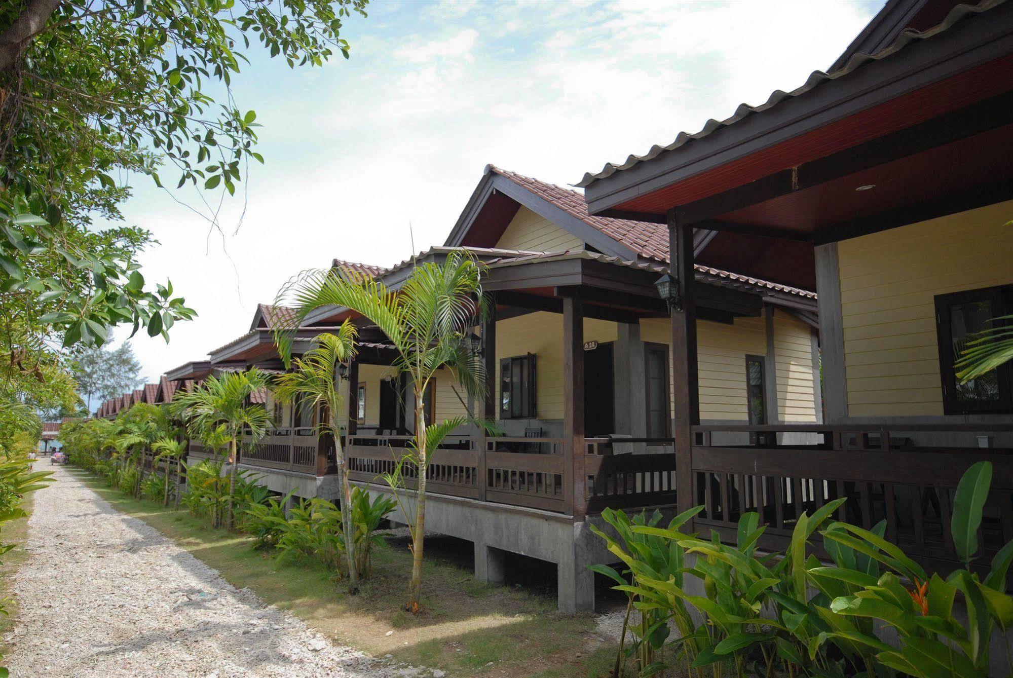 Haad Yao Bungalows Bagian luar foto