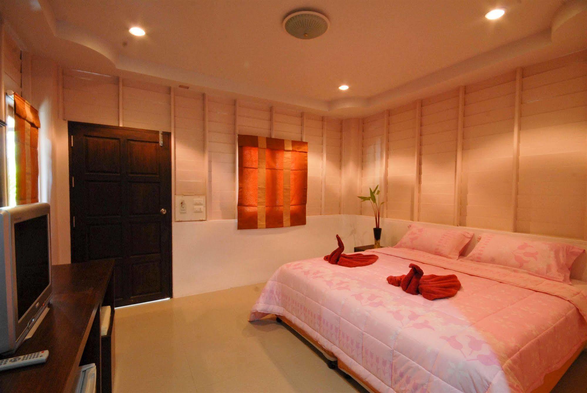 Haad Yao Bungalows Bagian luar foto