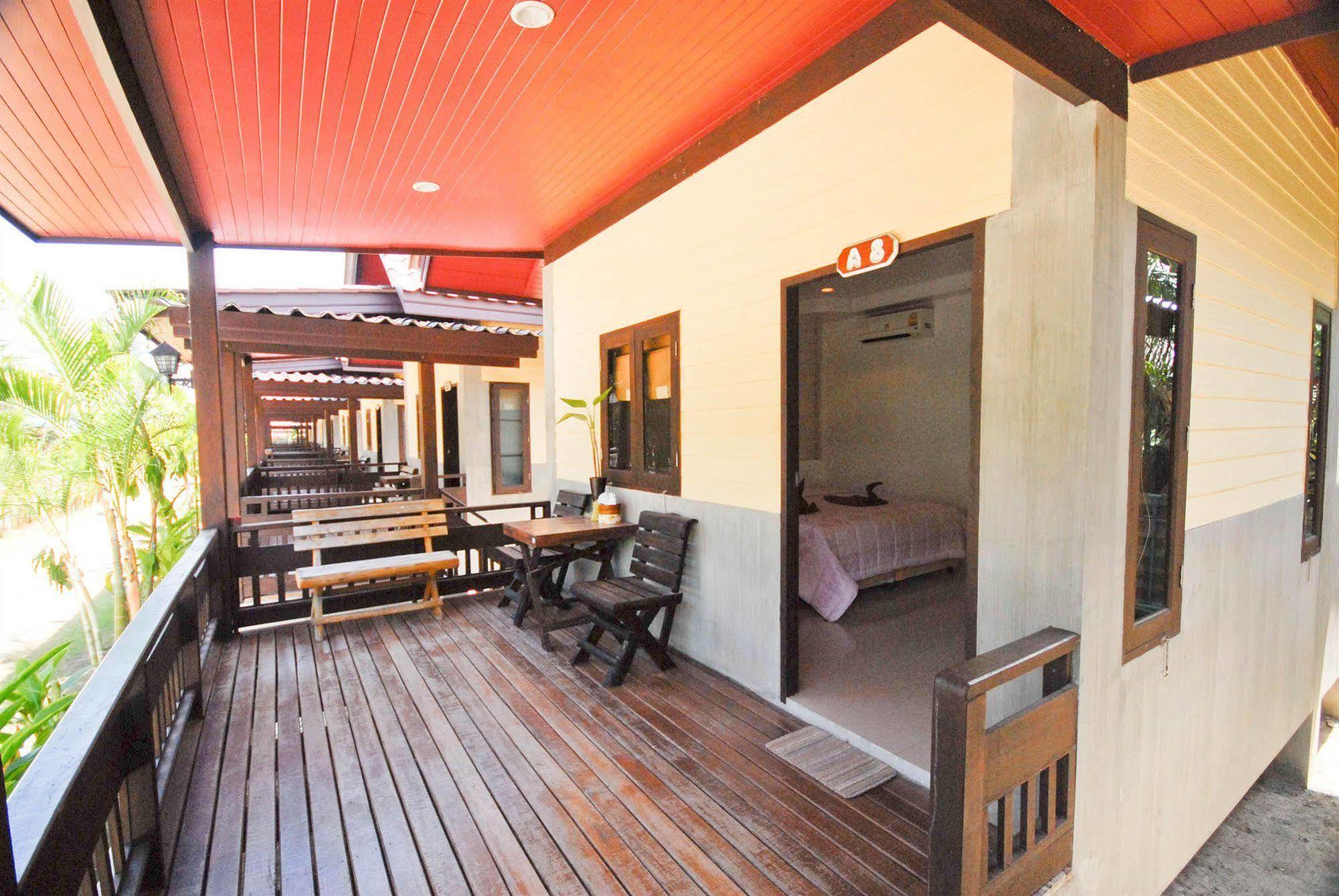 Haad Yao Bungalows Bagian luar foto